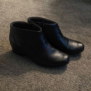 Clarks Booties Black Size 11 Womens boots heels